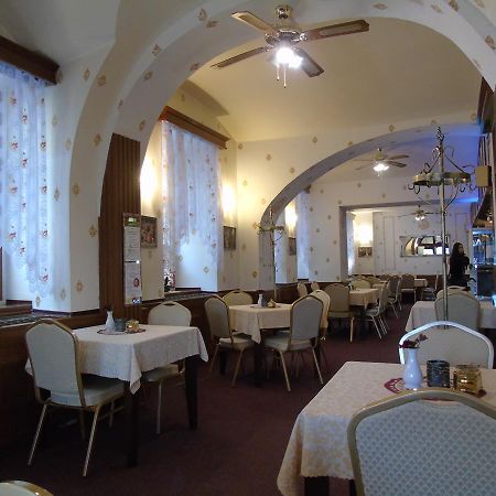 Gl Hotel Trutnov Eksteriør bilde