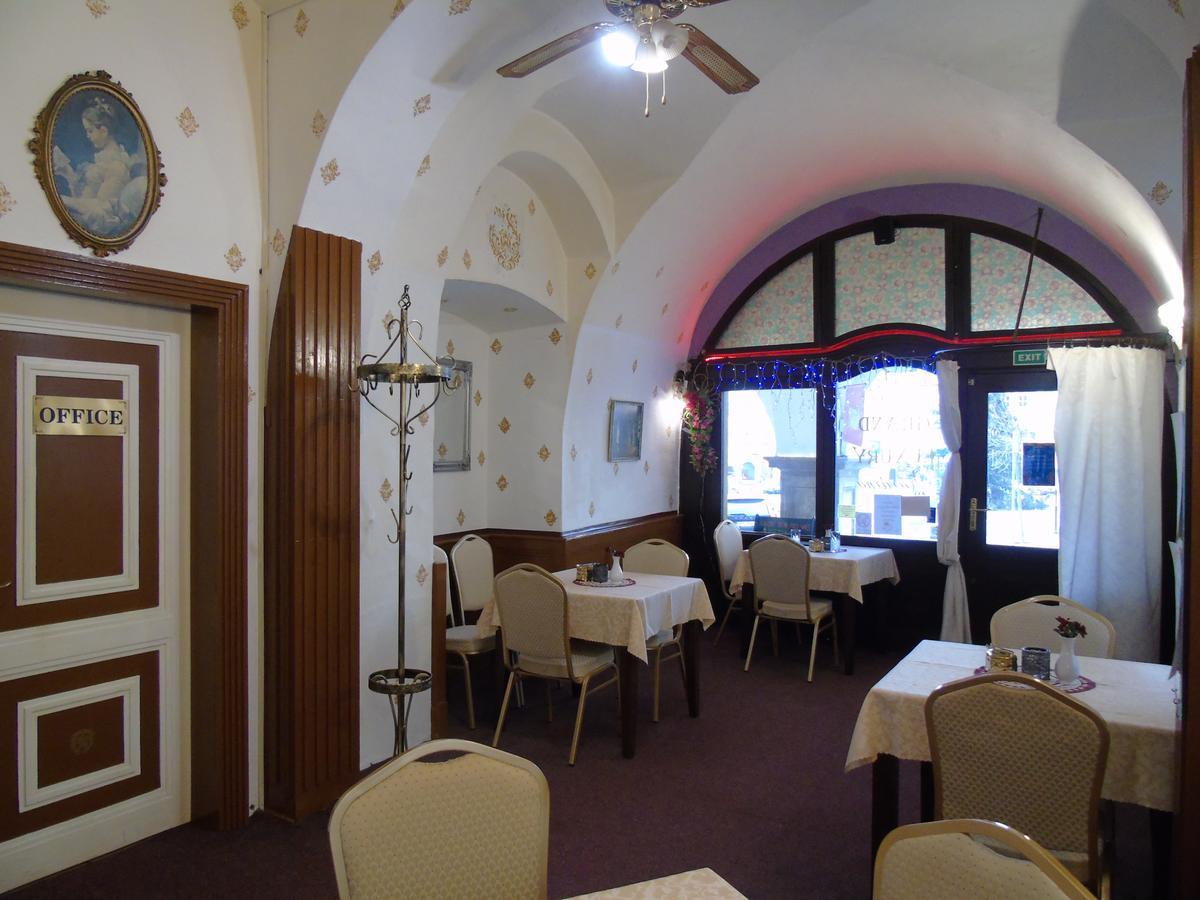 Gl Hotel Trutnov Eksteriør bilde