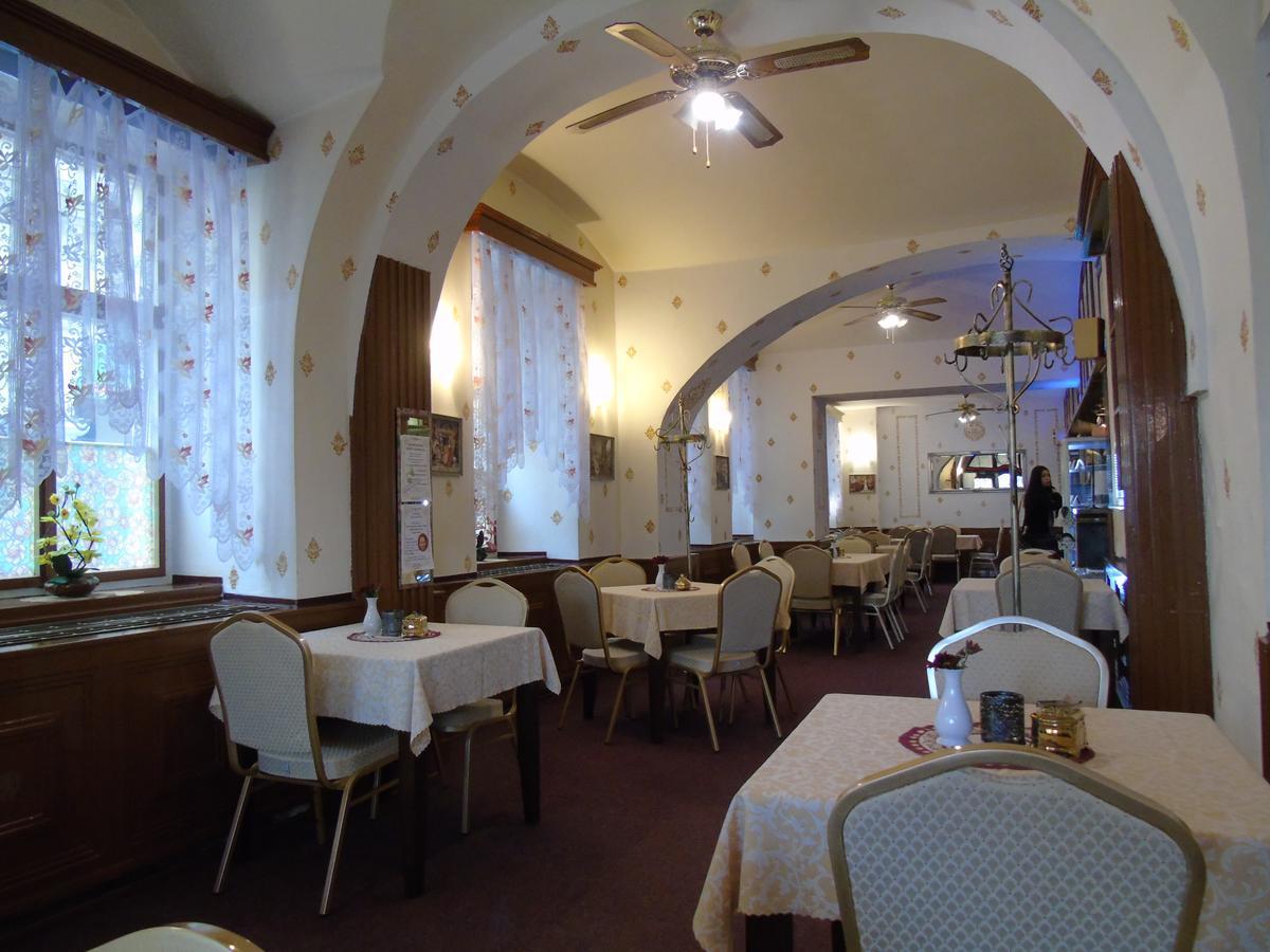 Gl Hotel Trutnov Eksteriør bilde