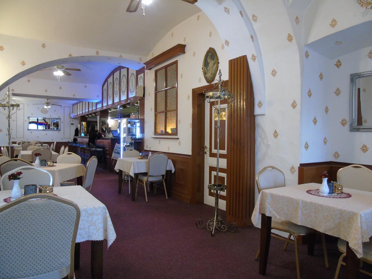 Gl Hotel Trutnov Eksteriør bilde