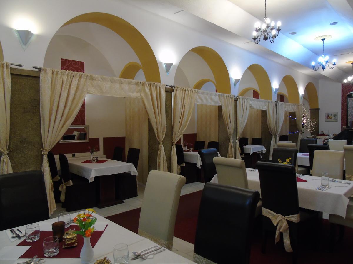Gl Hotel Trutnov Eksteriør bilde