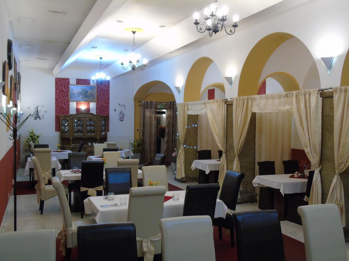 Gl Hotel Trutnov Eksteriør bilde