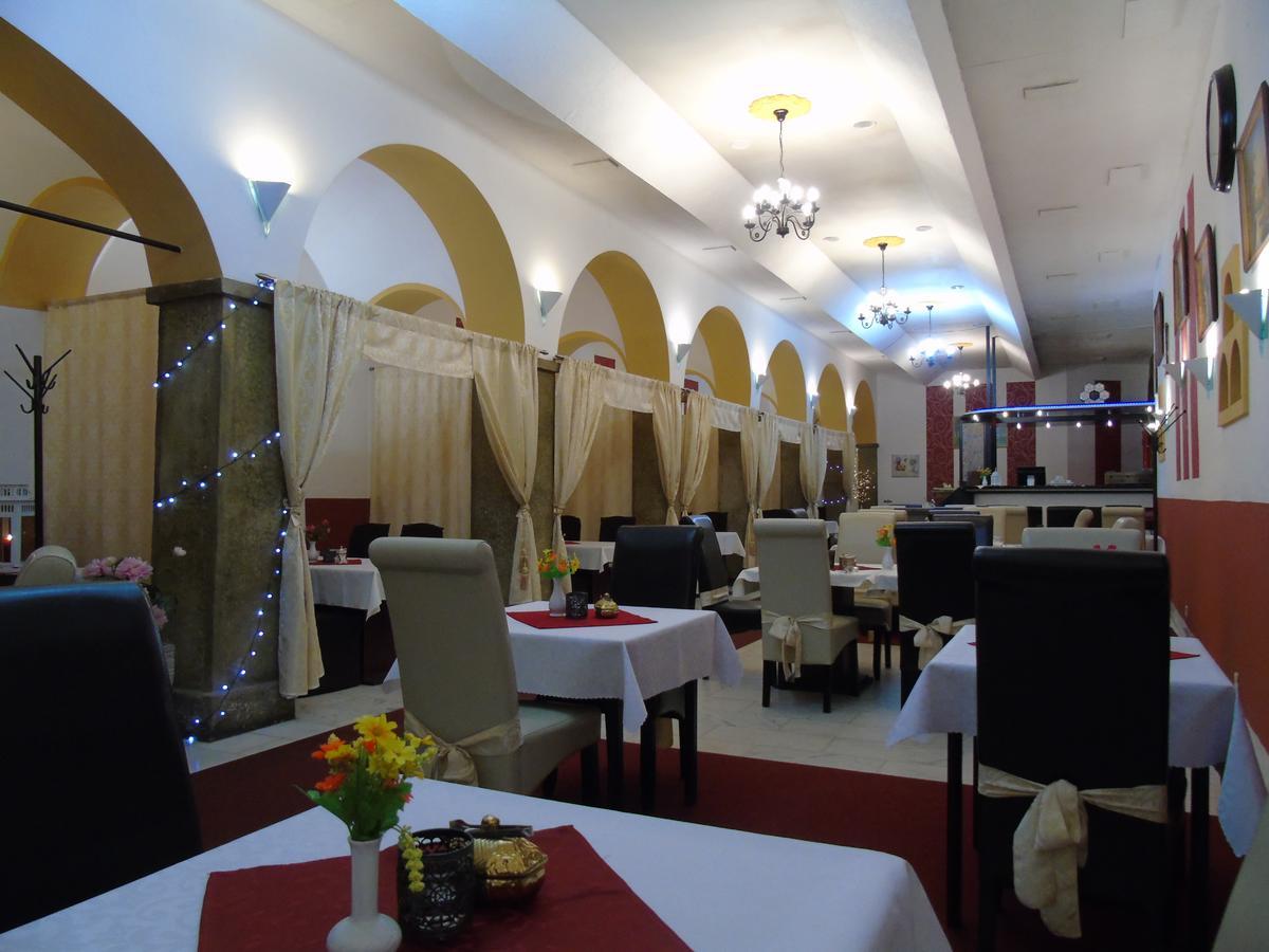 Gl Hotel Trutnov Eksteriør bilde