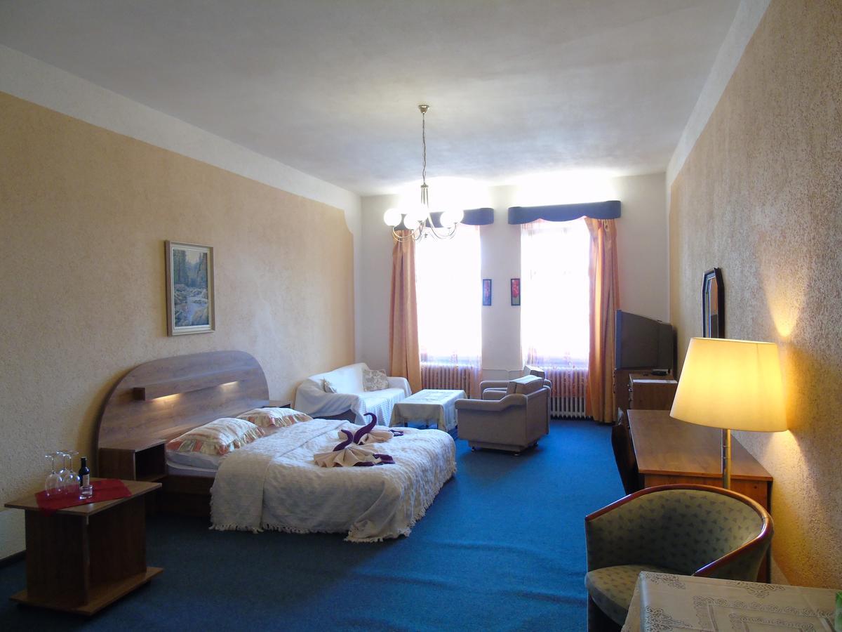 Gl Hotel Trutnov Eksteriør bilde
