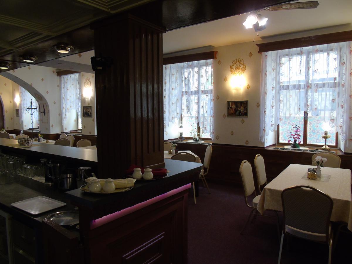 Gl Hotel Trutnov Eksteriør bilde