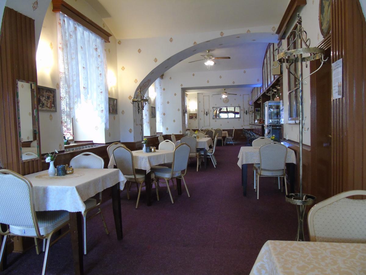 Gl Hotel Trutnov Eksteriør bilde