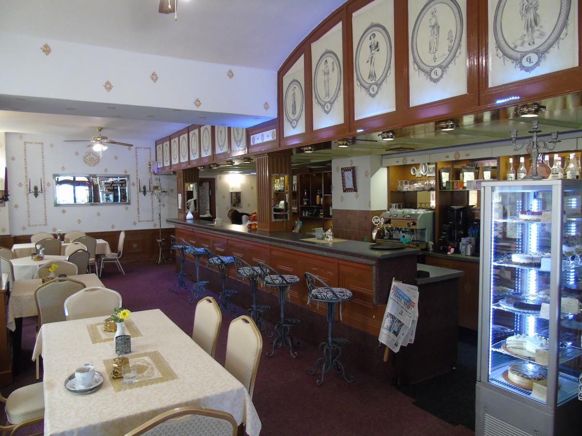 Gl Hotel Trutnov Eksteriør bilde