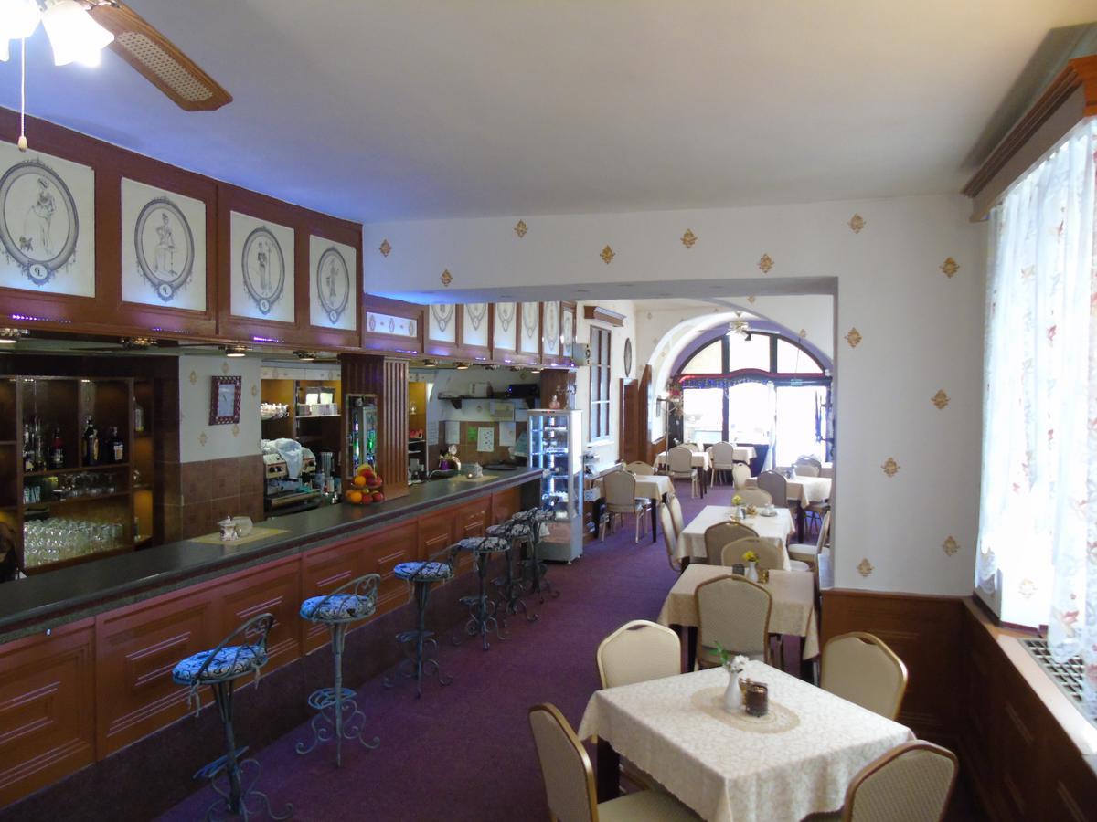 Gl Hotel Trutnov Eksteriør bilde