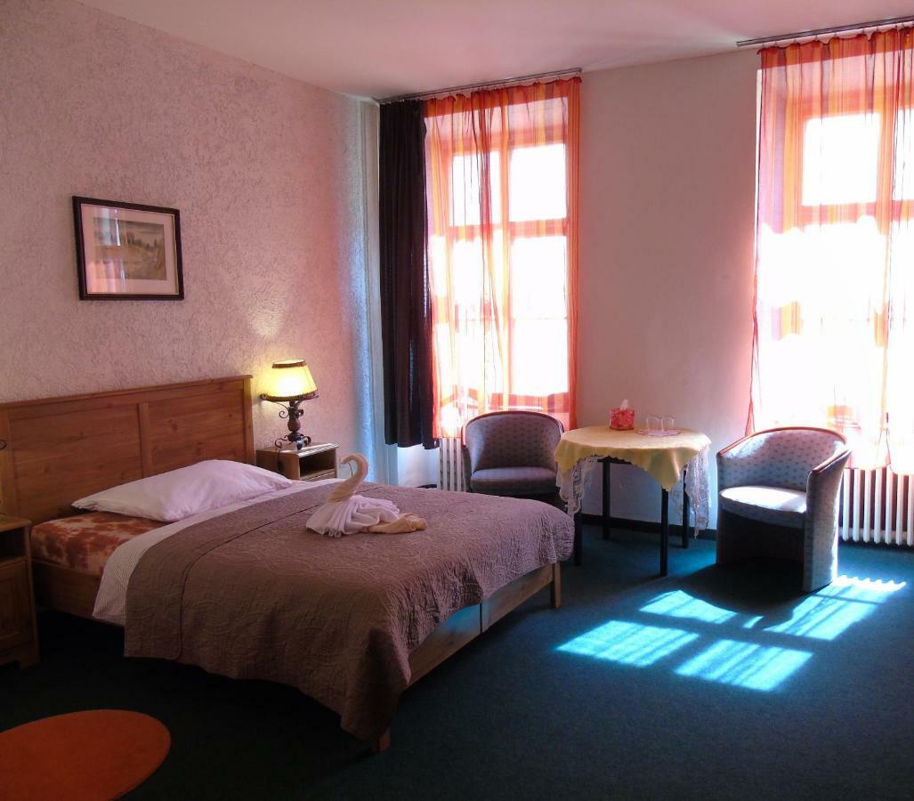 Gl Hotel Trutnov Eksteriør bilde